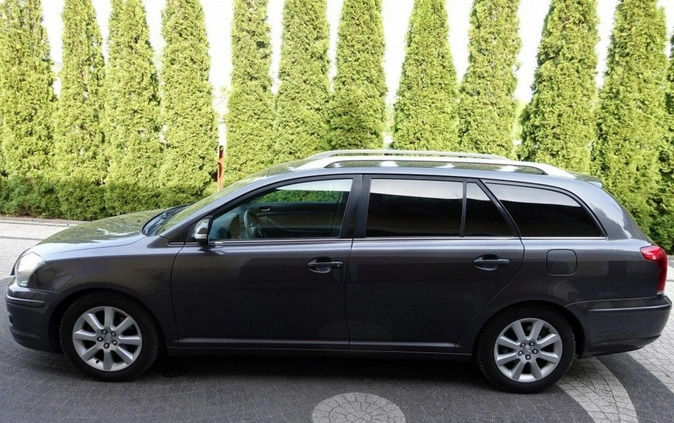 Toyota Avensis cena 17900 przebieg: 208000, rok produkcji 2006 z Nowe Miasto nad Pilicą małe 137